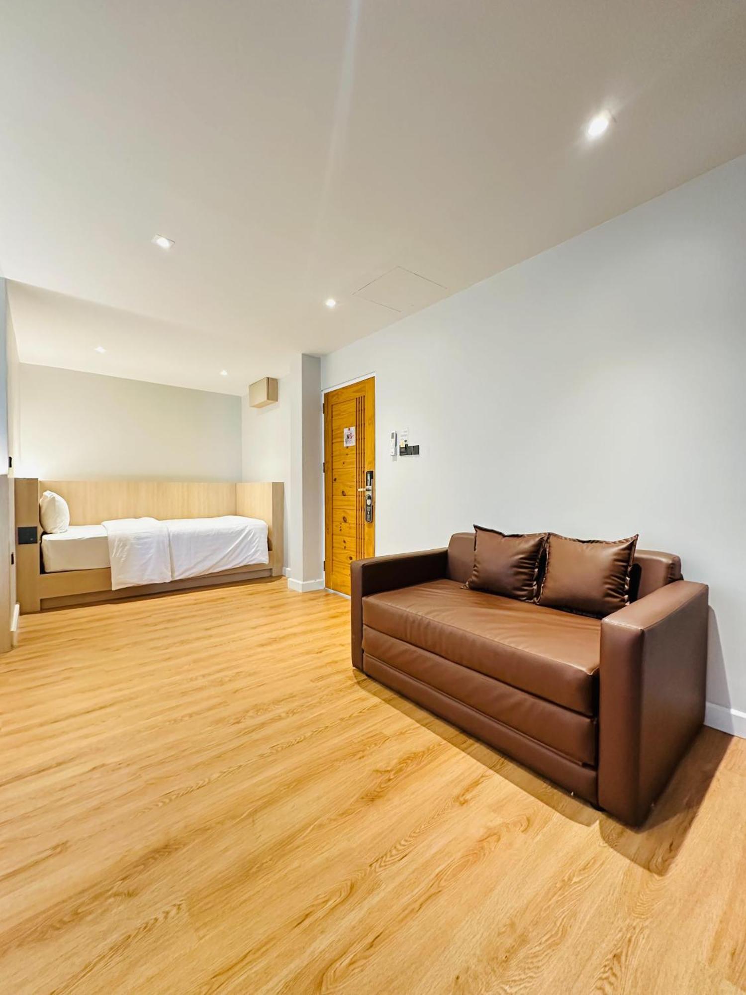 V1 Boutique Hotel 北碧府 外观 照片